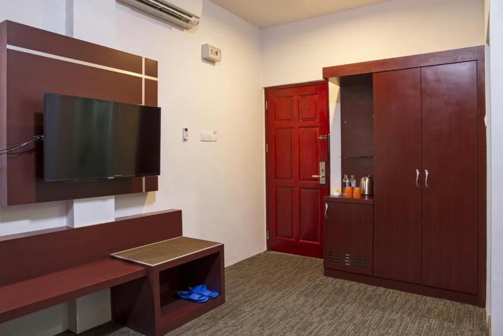 D'Merlion Hotel Pembunuh Exterior photo